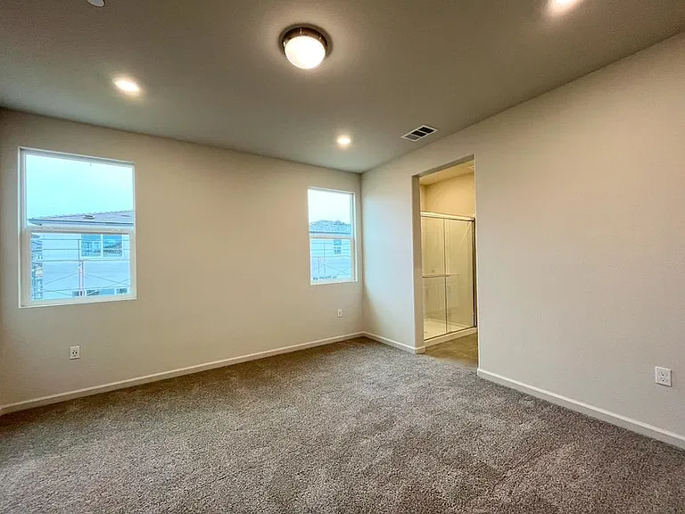 6057 Woodlands Loop — Photo 10