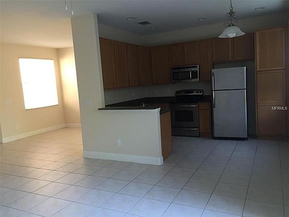 4th image of 1052 La Mirada Ct