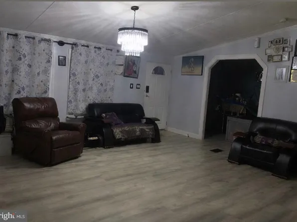 146 Patuxent Mobile Ests, Lothian, MD 20711