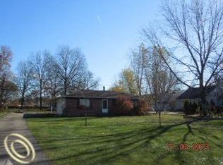 16525 Beech Daly Rd, Taylor, MI 48180