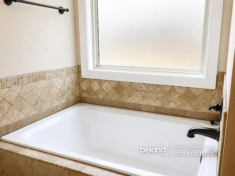 312 Loneoak Trl — Photo 7