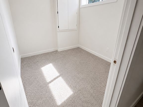 4th image of 11046 122nd St NW Unit 2