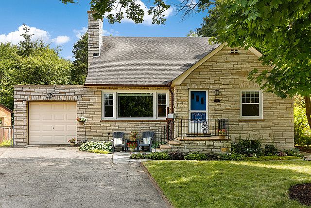 1st image of 346 Jocelyn Pl