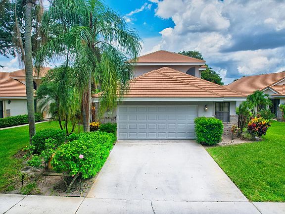 5th image of 480 Sherwood Forest Drive