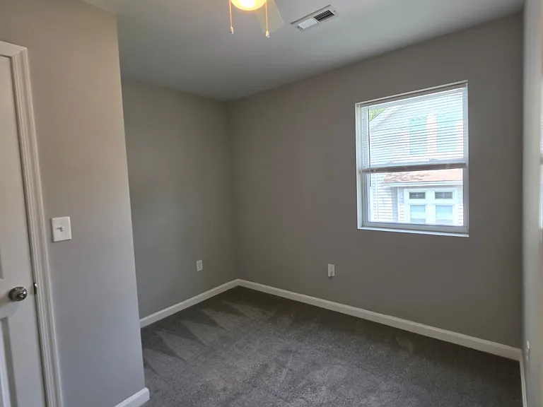 3909 Fleetwood Ave — Photo 40