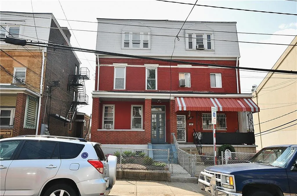 2 bed, 1100 sqft, $1,800 — Photo 1