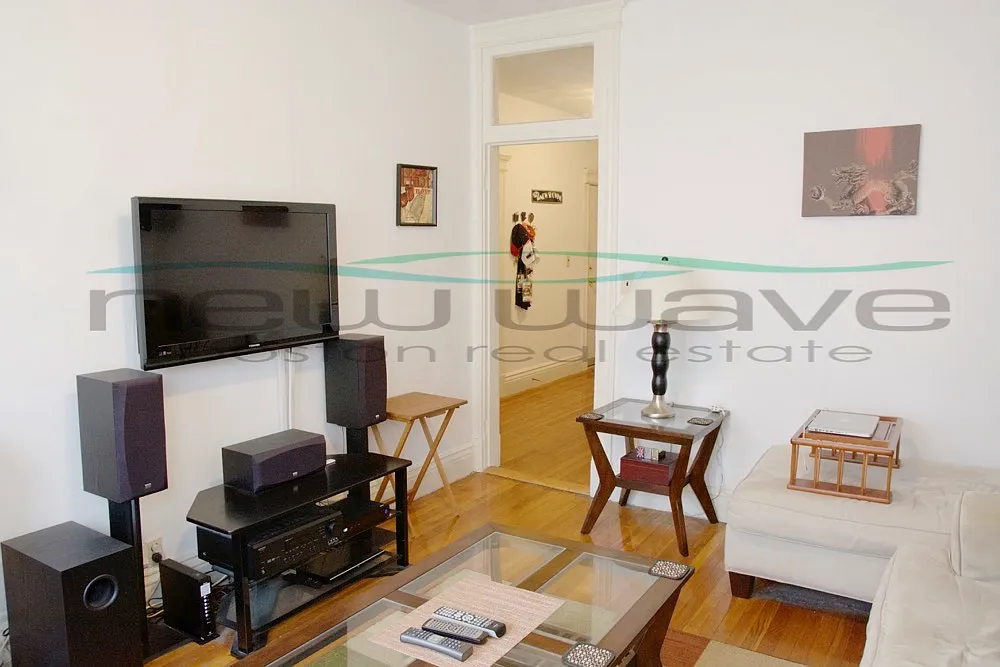 1 bed, 999 sqft, $2,600 — Photo 3