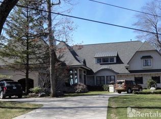 7001 Locklin, West Bloomfield, MI 48324