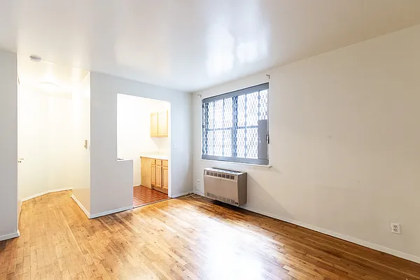 Rented by Compass | media 10