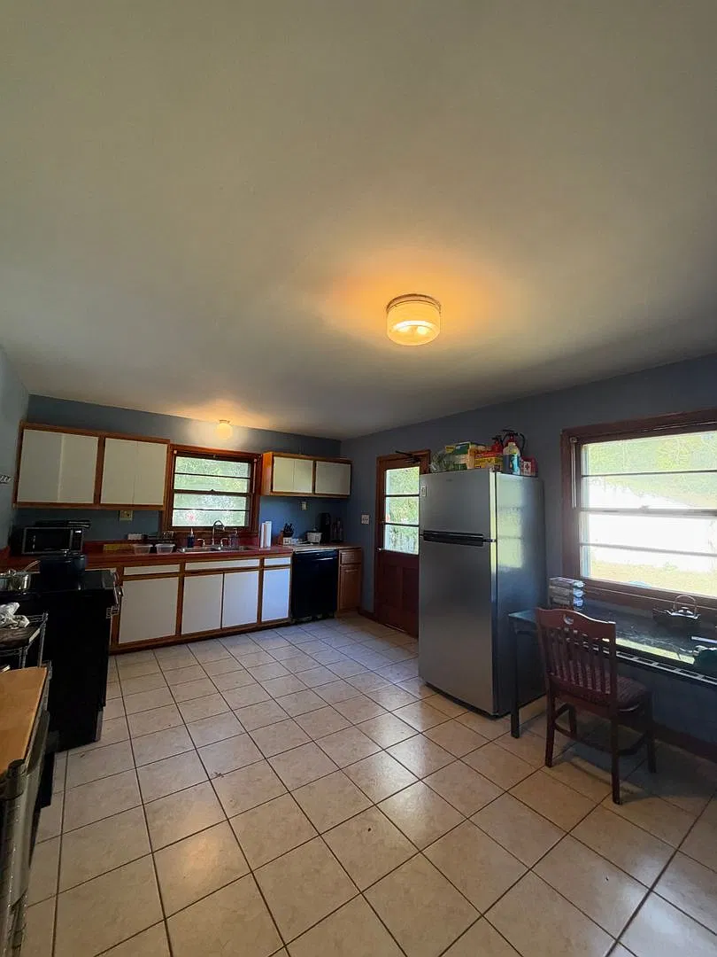 115 Mimosa Drive — Photo 2