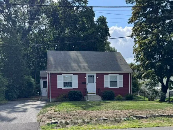 7 Globe St, Attleboro, MA 02703