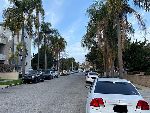 Nice quiet neighborhood