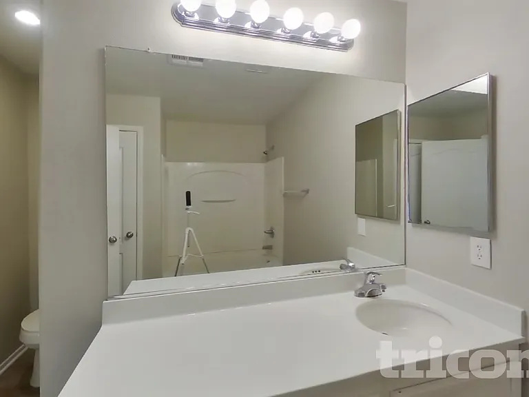 3144 McLennan Ave — Photo 9