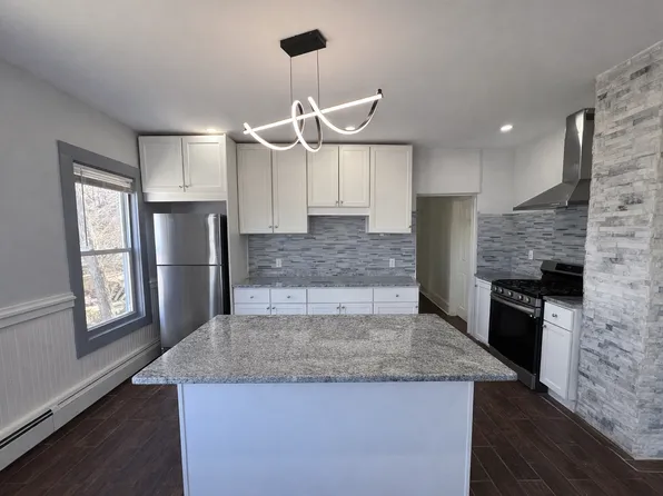 17 Franklin St #1, Fitchburg, MA 01420