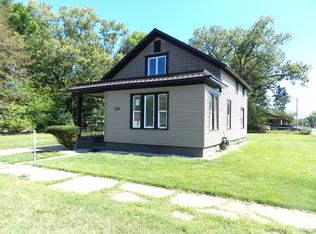 1097 Pearl St, Benton Harbor, MI 49022