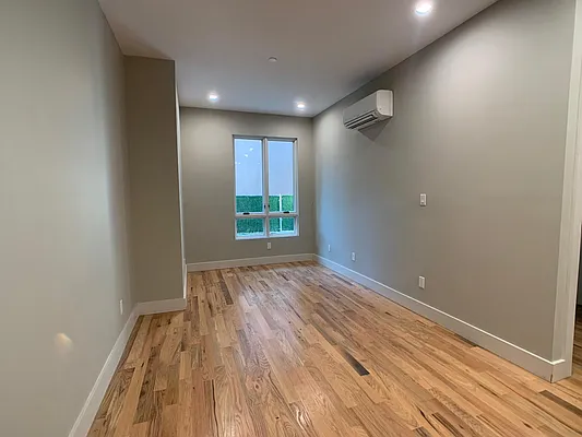 Rented by Yup Realty LLC | media 22