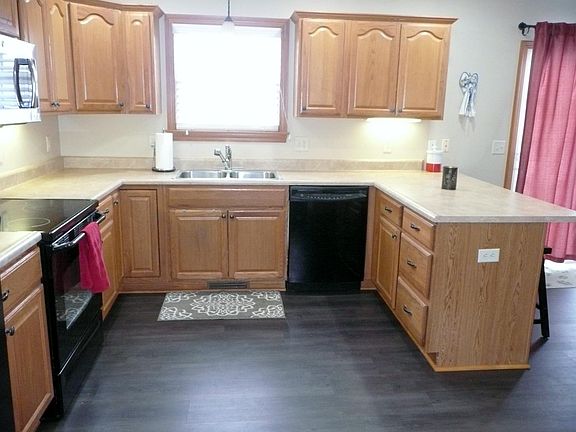 4th image of 2421 Meadowpoint Dr
