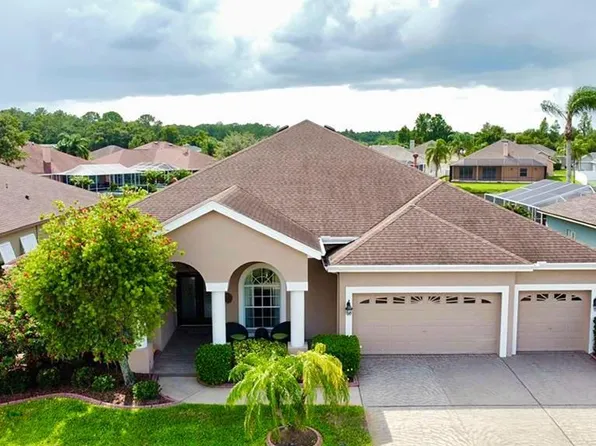 1323 Highwood Pl, Zephyrhills, FL 33543