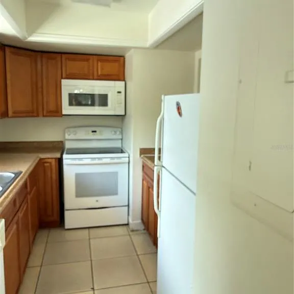 1322 Verona St — Photo 6