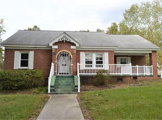 315 E Highland St, Saluda, SC 29138