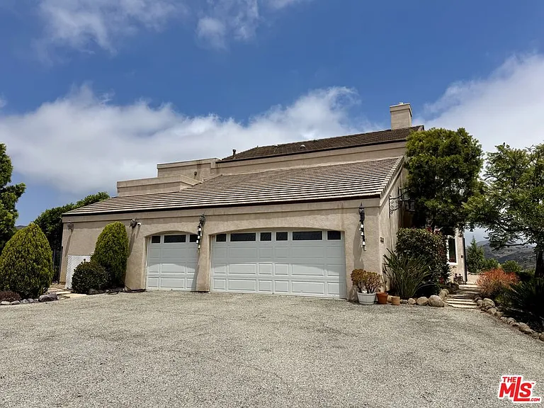 10827 Pacific View Dr — Photo 4