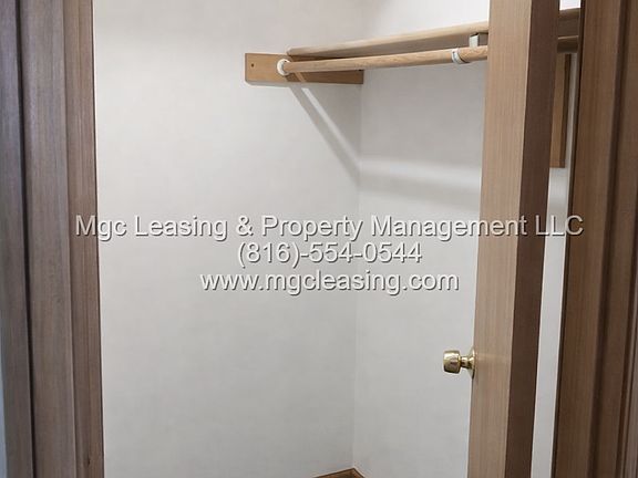5th image of 1558 E 125th St #F96373584