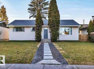 8942 155th St NW, Edmonton, AB T5R 1W4