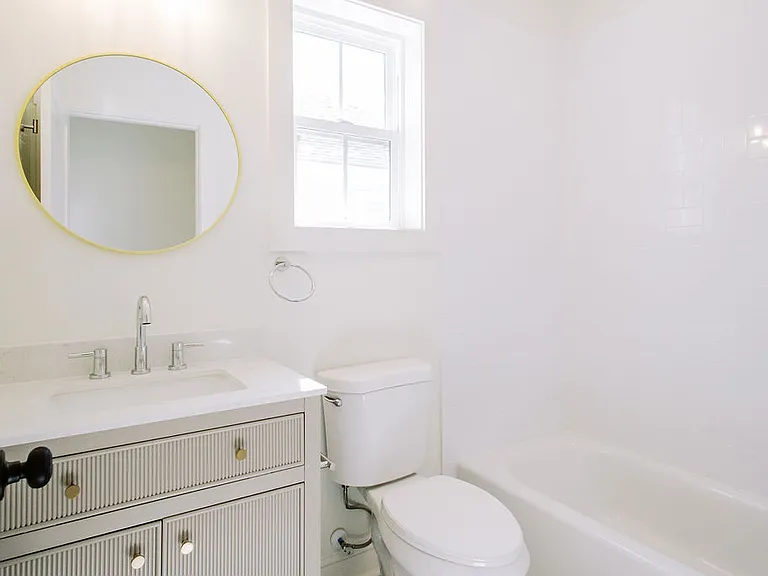 832 E Anderson St #B — Photo 8