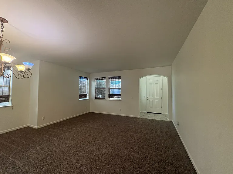 1278 Wildcat Dr — Photo 2