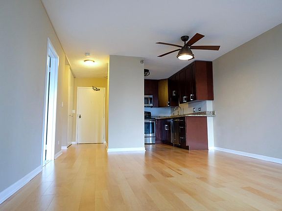 4th image of 1212 Lasalle St #803