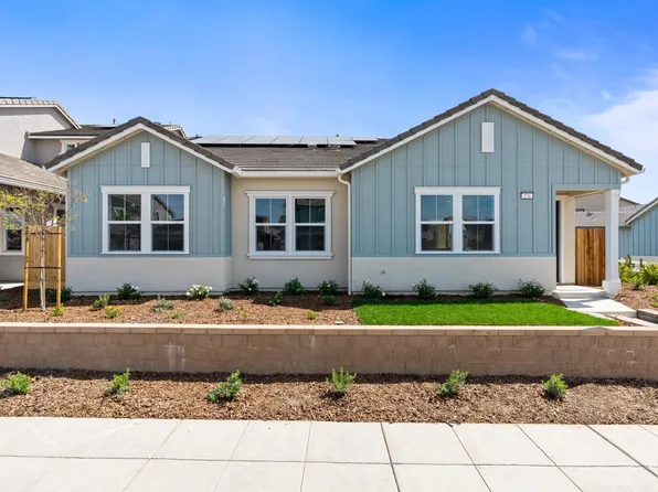 276 Huckleberry Ln S, Madera, CA 93636