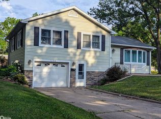 1400 S D St, Fairfield, IA