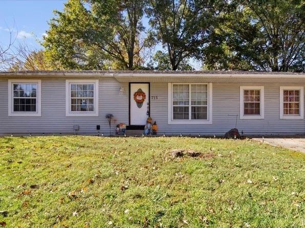 715 Greenfield Ct, Elberfeld, IN 47613