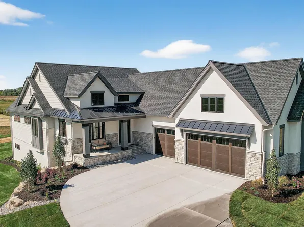 7947 207th St E, Prior Lake, MN 55372