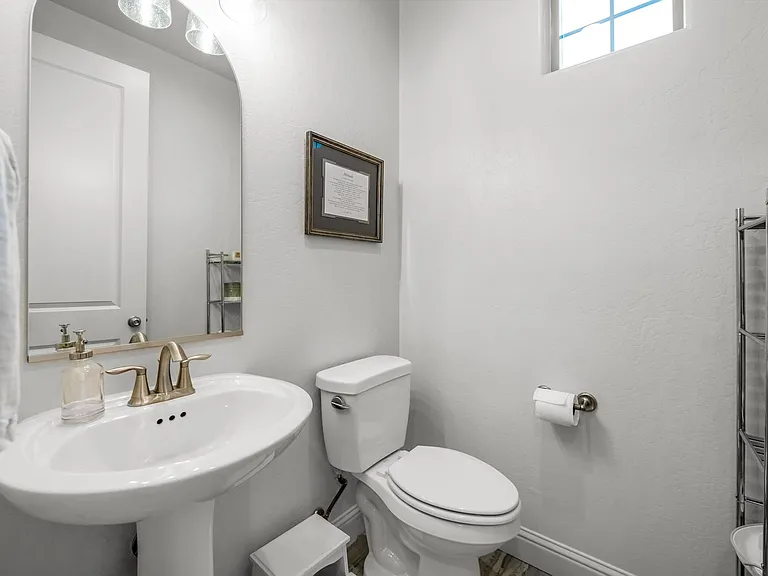 4411 S Ernest St — Photo 17