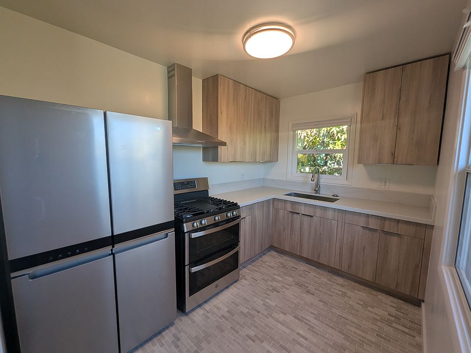 Fully renovated kitchen