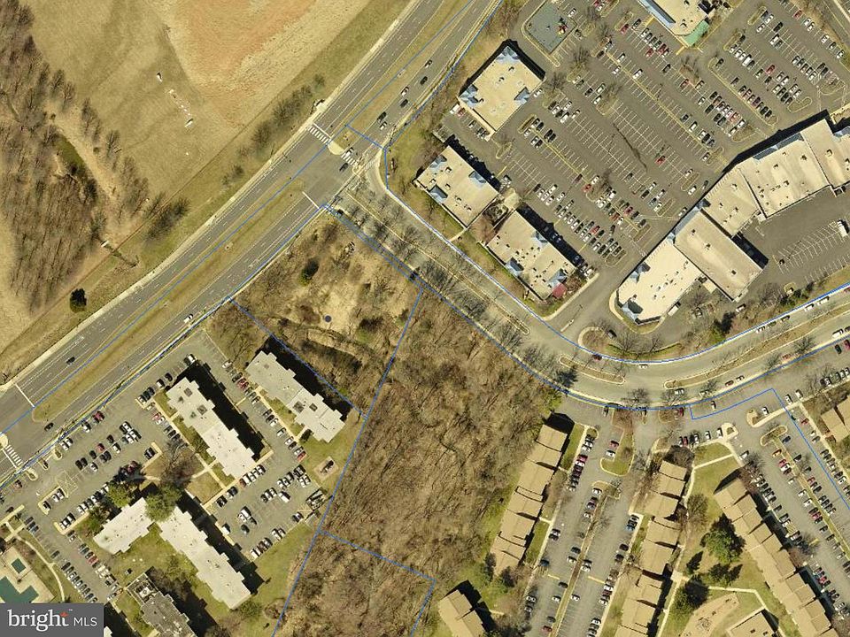 2nd image of 325 Muddy Branch Rd
