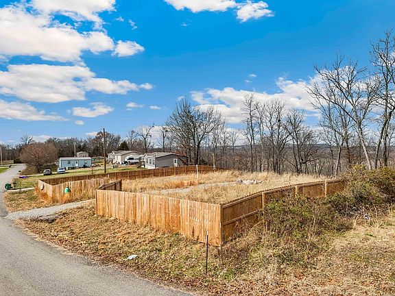 5th image of 21 Ridgefield Cv