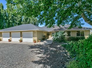 351 Sharp Rd, Tieton, WA 98947