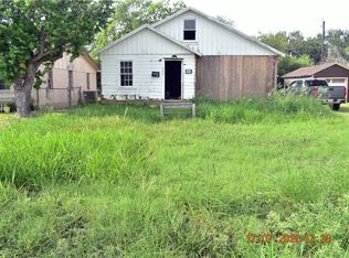 220 Short St, Sinton, TX 78387