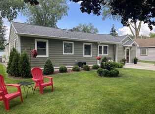 W379S4982 W Pretty Lake Rd, Dousman, WI 53118