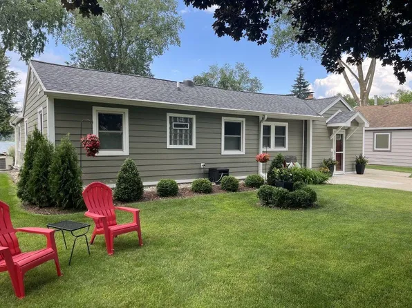 W379S4982 West Pretty Lake ROAD, Dousman, WI 53118