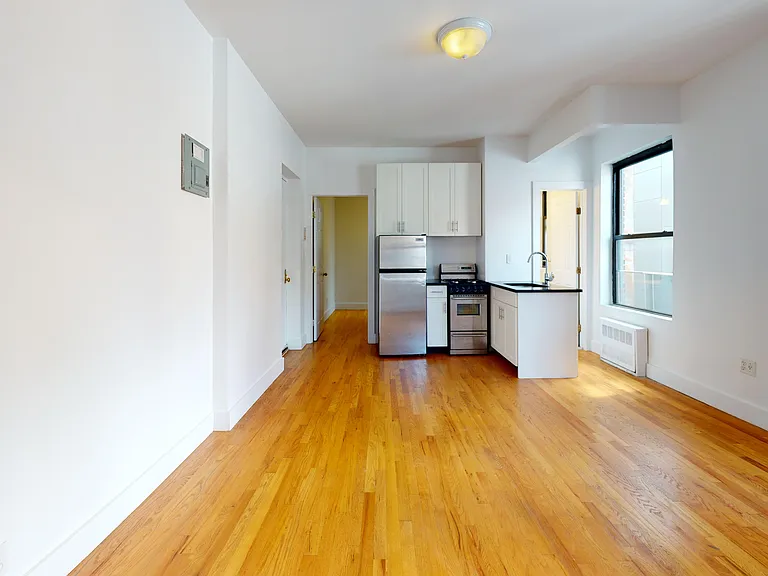 307 E 77th St #6C — Photo 1