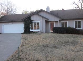 1 Glenbarr Cir, Bella Vista, AR 72715