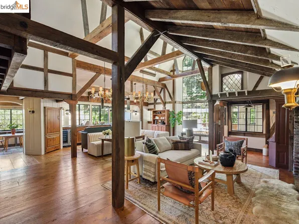 911 Moraga Ave, Piedmont, CA 94611