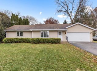 4040 Briargate Rd, Rockford, IL 61102