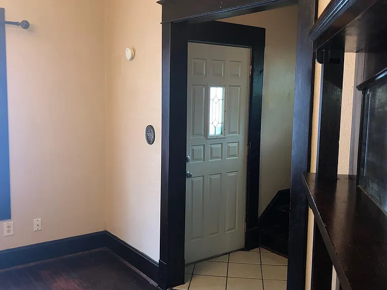 1820 Clarendon Ave — Photo 24