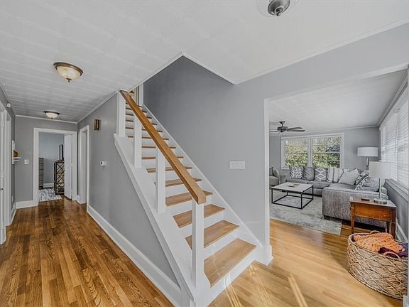 4th image of 205 Riggs Dr