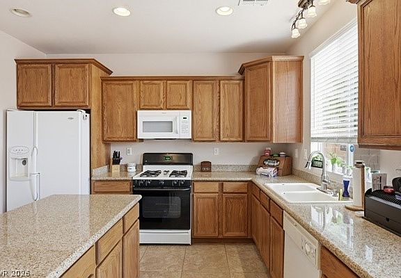 5th image of 921 Trinity Pond Cir