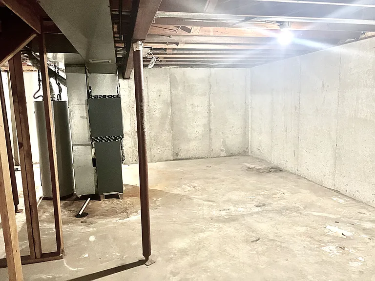 Holmesbrook Townhomes — Photo 12